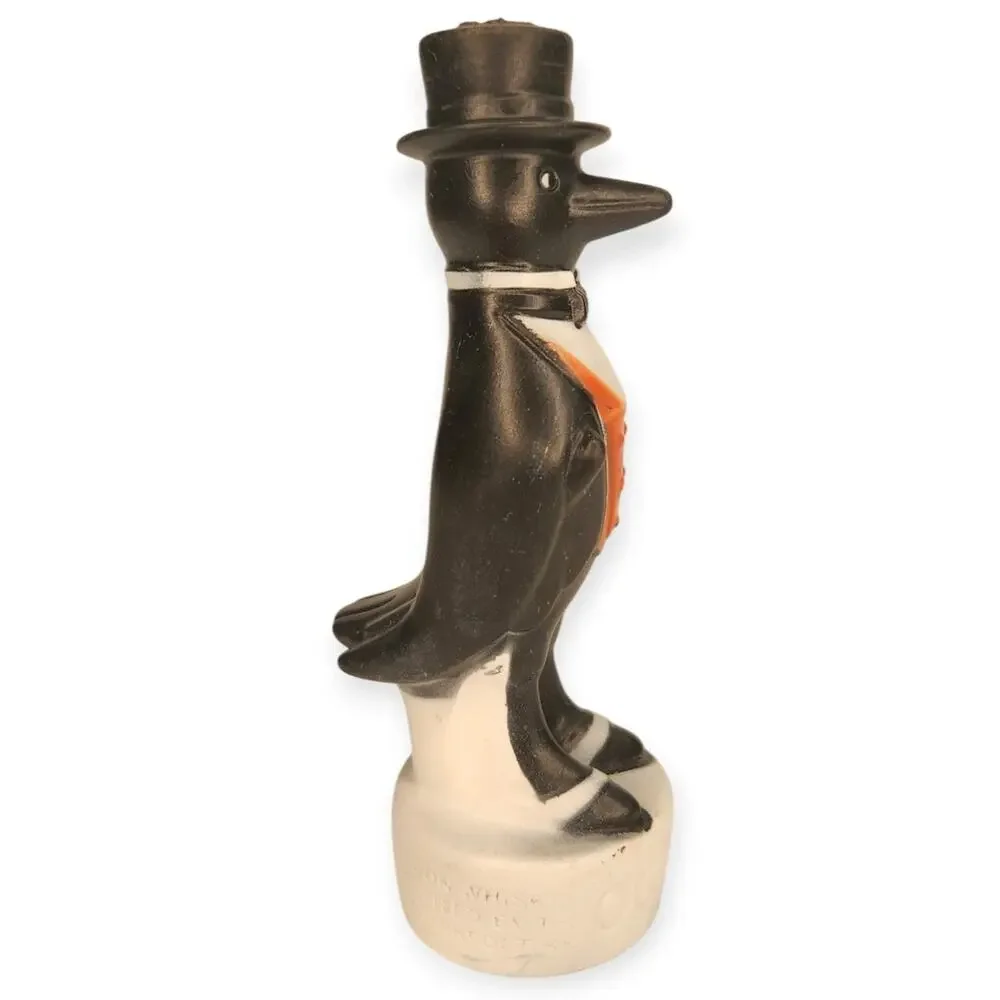 Vintage Old Crow Kentucky Bourbon Whiskey Advertising Figure Plastic Bottle Top